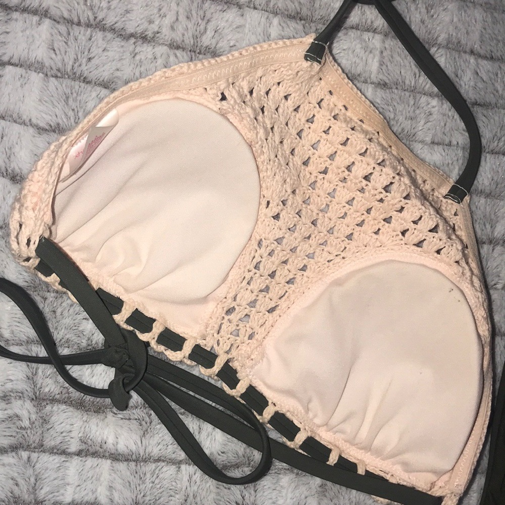 Bathing suit! - Picture 2 of 4
